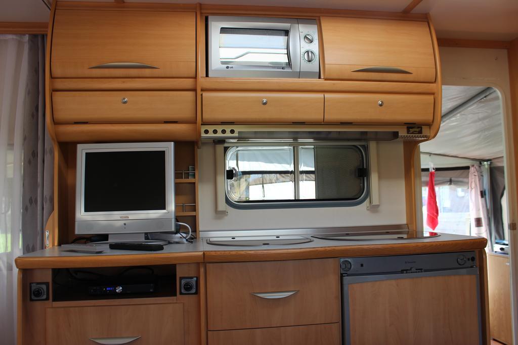 Caravan 'T Koekoeksnest 阿赫特克克 客房 照片